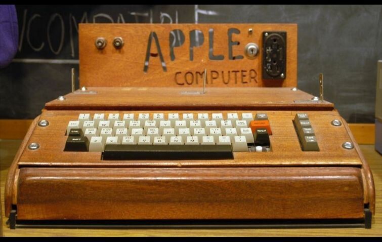 Первый компьютер Apple, 1976 год