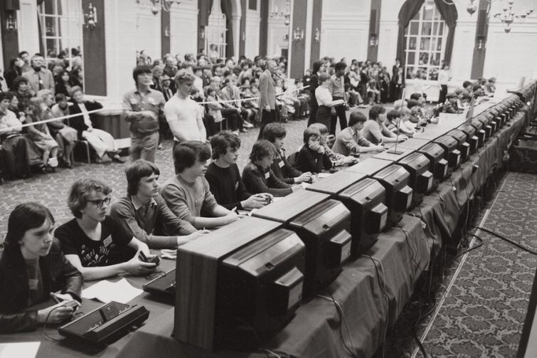 Национальный чемпионат по Space Invaders, организованный Atari в 1980 году