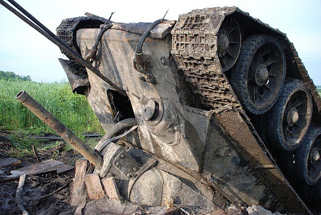 Подъем танка Т-34 в Черкасской области. 17-18 июня 2008 года