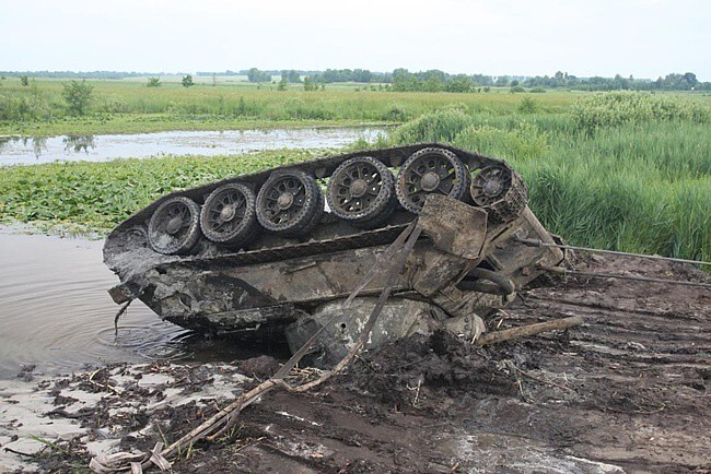 Подъем танка Т-34 в Черкасской области. 17-18 июня 2008 года