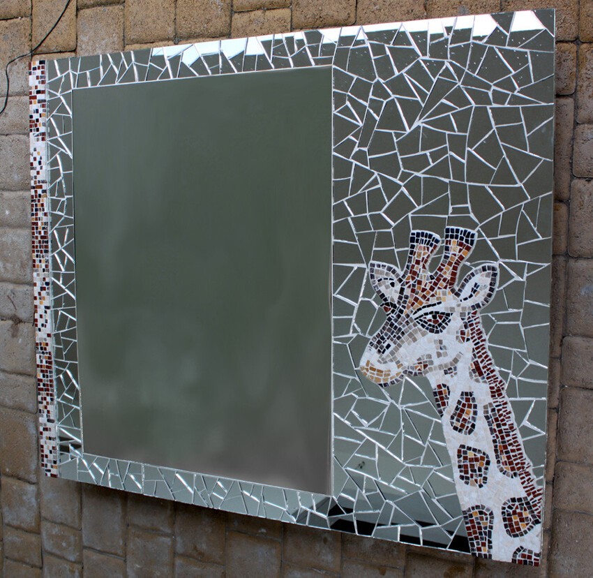 Как сделать прекрасную мозаику из разбитых плиток и зеркал