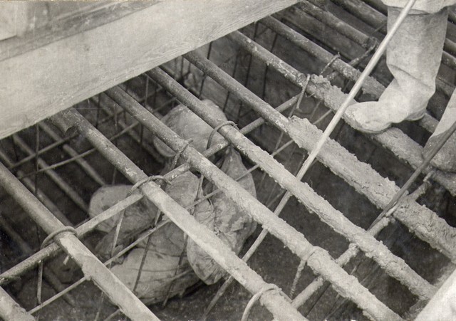 Укладка бетона в арке. Сентябрь 1935г.