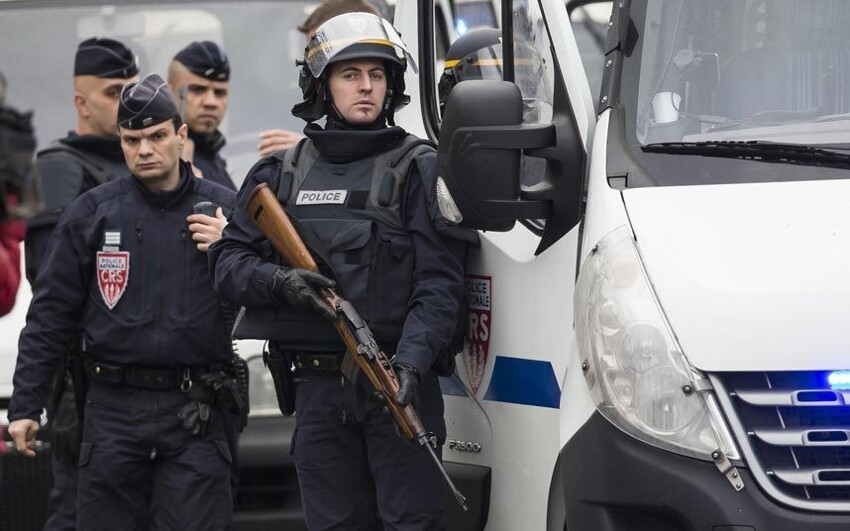 Альтернативный взгляд на произошедшее в Париже и французскую полицию