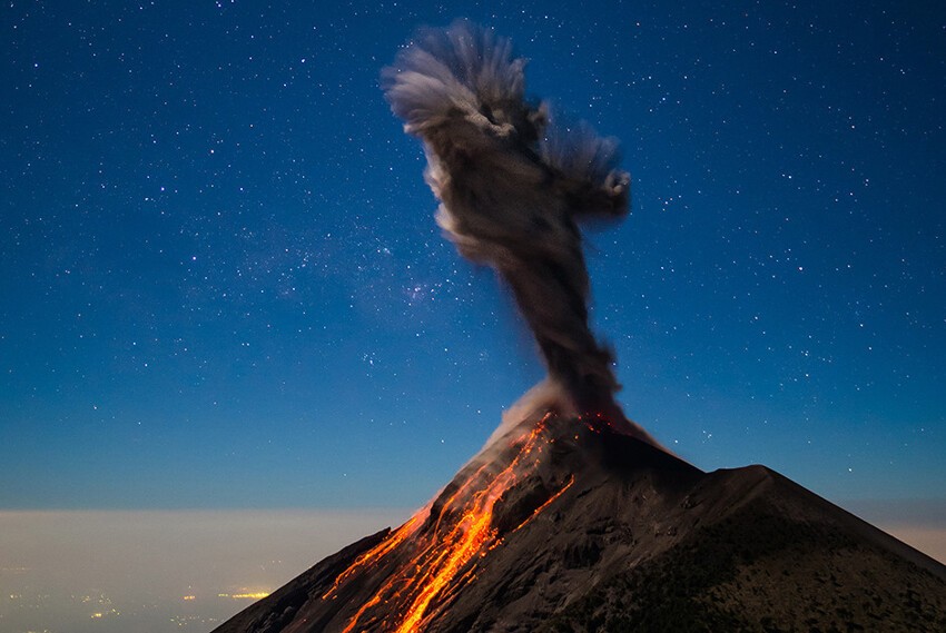 Закручивающийся Корасон дель Фуэго. Вулкан Акатенанго, Гватемала, 2015 (Фото: Andy Shepard)