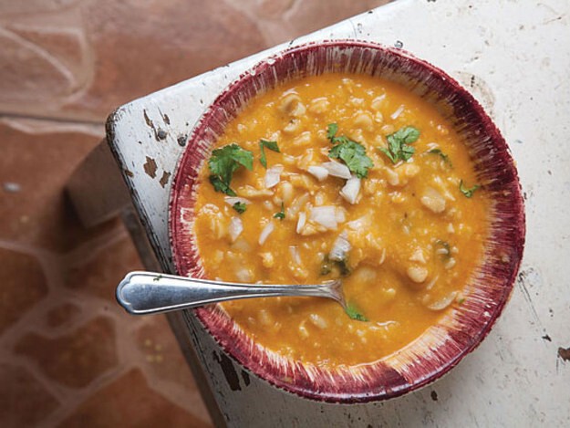 7. Мексиканский суп из конских бобов