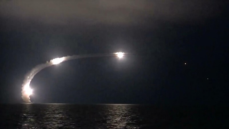 Россия атаковала ИГ с подводных лодок и дальней авиацией 