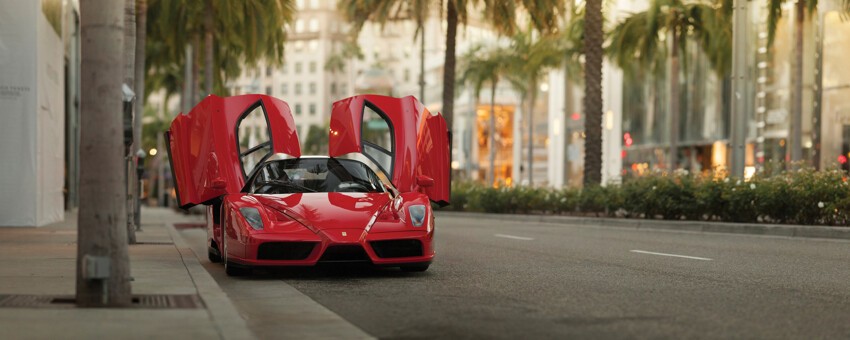 Флойд Мейвезер решил продать свой Ferrari Enzo 