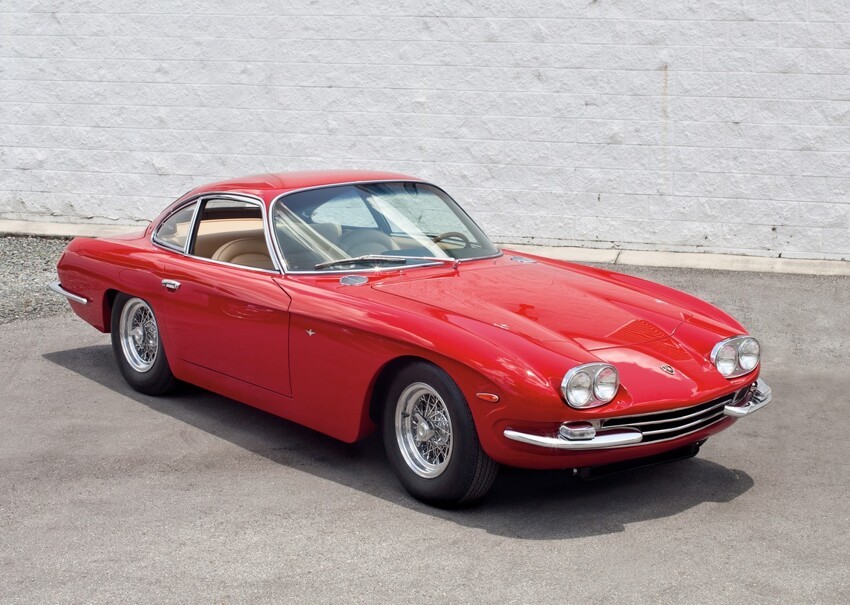 1966 год. Lamborghini 400 GT сменила 350GT в серийном производстве.