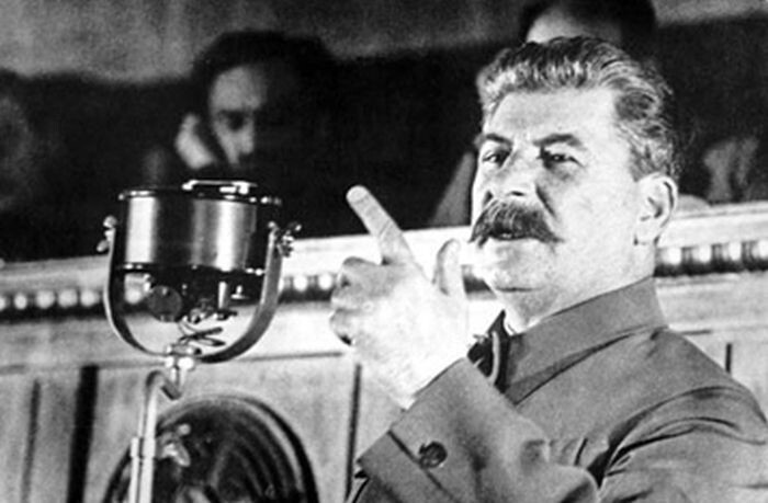 Неожиданная реакция Сталина на похвалу со стороны Черчилля