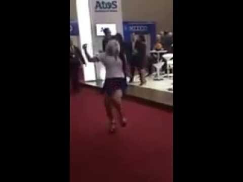 Я и без каблуков так не смогу  