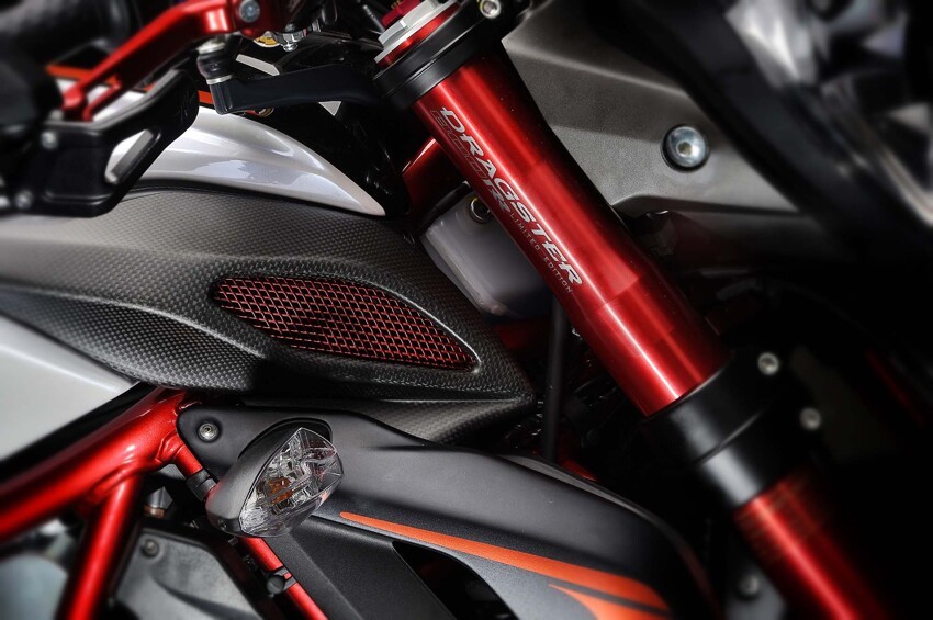 Спецверсия мотоцикла MV Agusta для фанатов Льюиса Хэмилтона