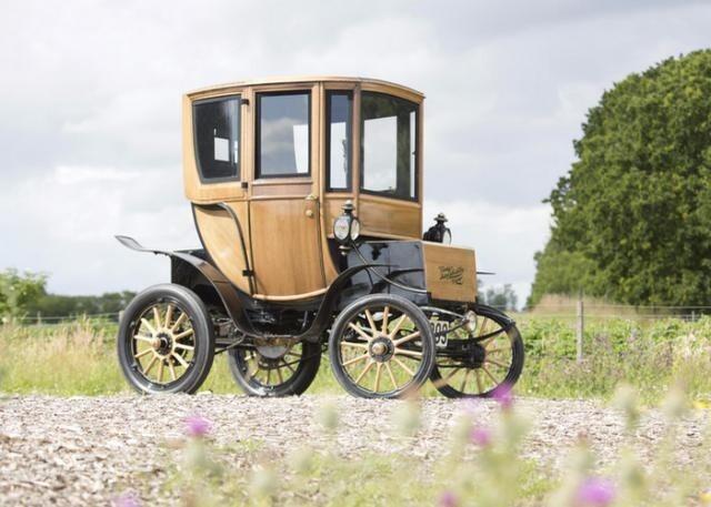 Первому в мире электромобилю исполнилось 110 лет, а он всё ещё на ходу