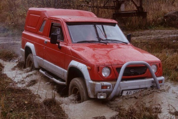 Русский полноприводный внедорожник "Канонир"