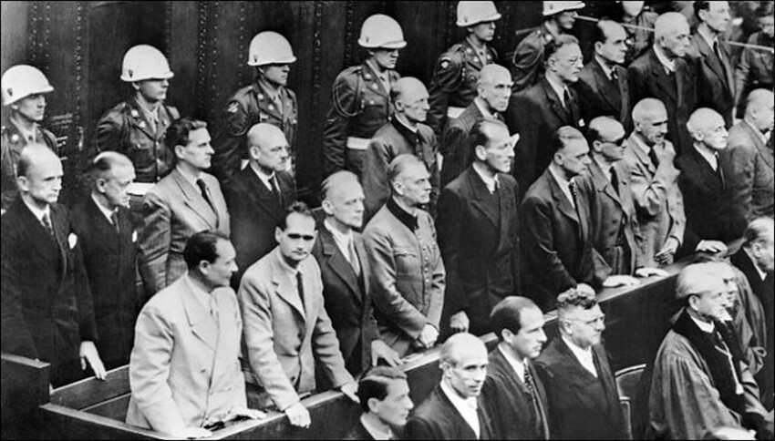 Вид на скамью подсудимых Нюрнбергского процесса во время оглашения приговора. 01.10.1946 г.