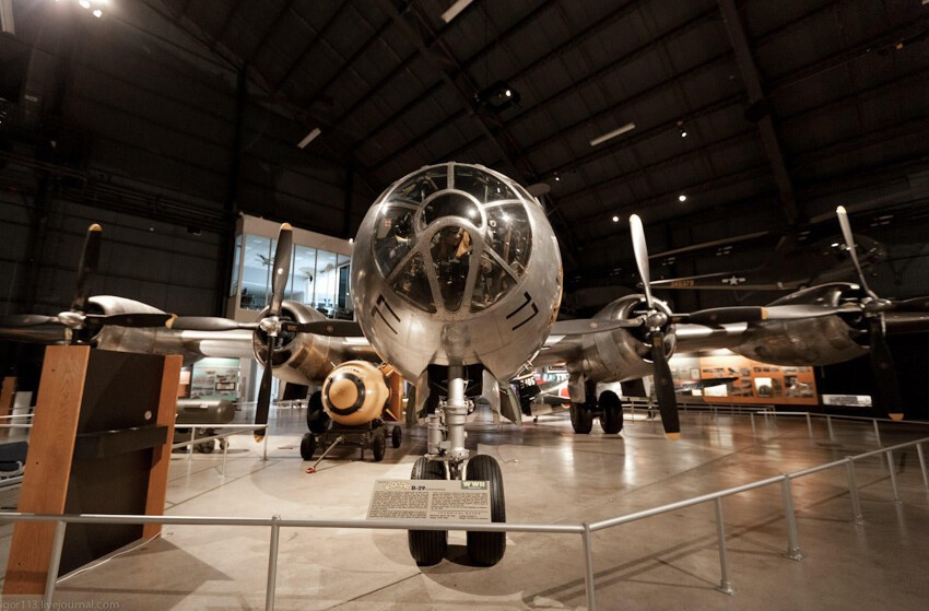В-29. Самолет сбросивший бомбу на Нагасаки