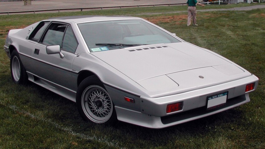 Автомобили Lotus Esprit в России и их истории