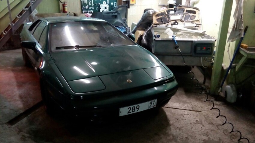 Автомобили Lotus Esprit в России и их истории