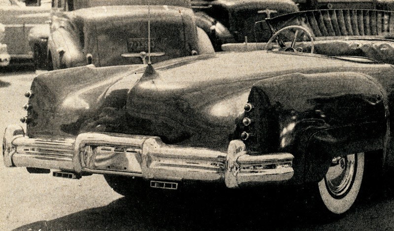 Работа Донца Лансера (Donz Lancer) из Donz Custom Shop для Джеймса Эверетта (James Everett) из Орландо, Флорида. Автомобиль был построен на укороченном шасси Chrysler Imperial 1952 года с V-8 подготовки Бриггса Каннингема