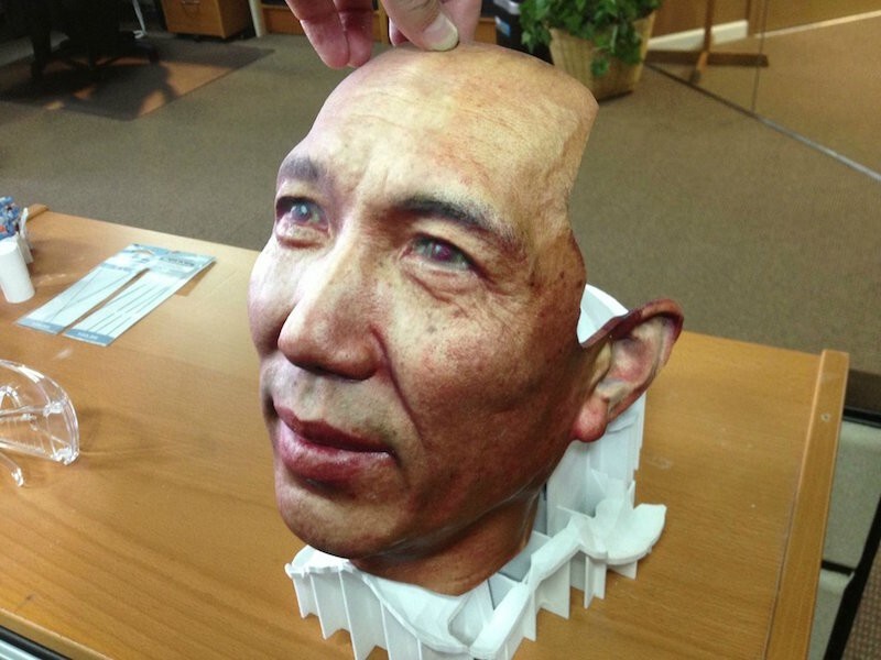 2. Лицо напечатанное на 3D-принтере.