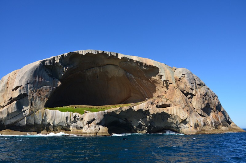 6. Skull Rock — остров в Австралии.