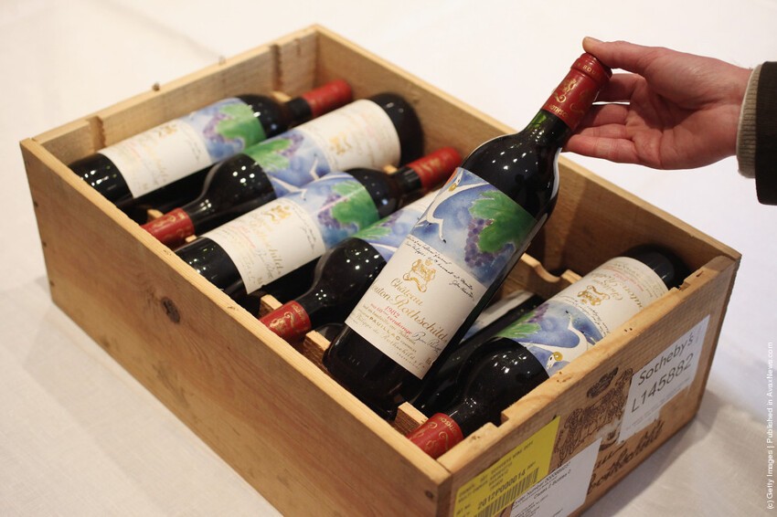 Пятьдесят коробок (шестьсот бутылок) Шато-Мутон Ротшильд 1982. Покупка состоялась в Нью-Йорке на аукционе Кристи'с в 1997. Стоимость партии вина составила 420 000$ (700$ за бутылку)