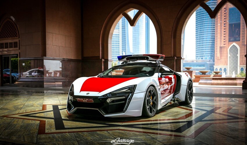 Самый редкий суперкар в мире купила полиция Абу-Даби