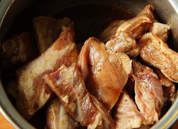 Свиные ребрышки в карамельном соусе по-вьетнамски