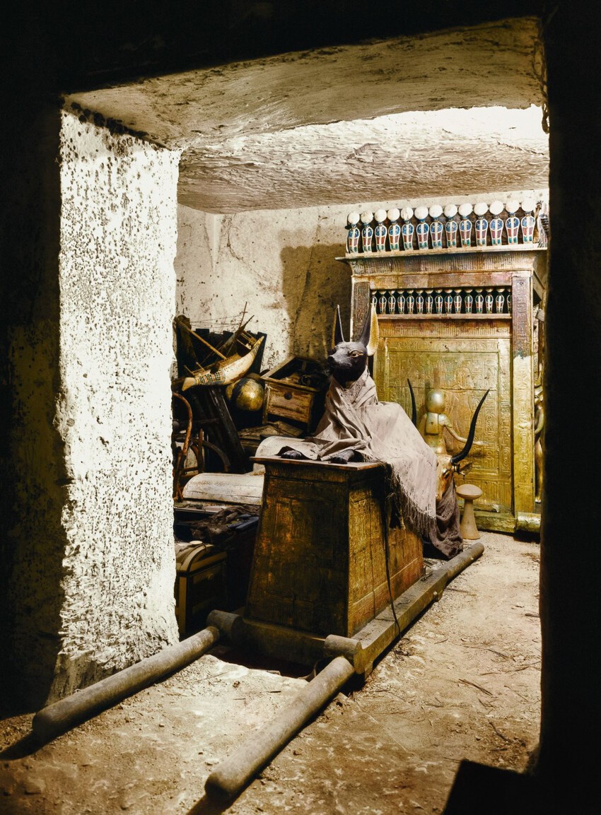 История обнаружения гробницы Тутанхамона в "цветных" фотографиях