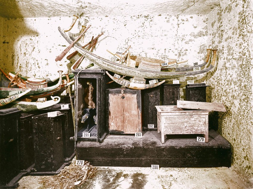 История обнаружения гробницы Тутанхамона в "цветных" фотографиях