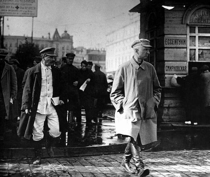 Сталин гуляет по Москве, 1929 год: