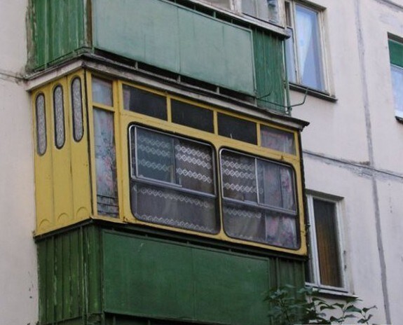 Балкон водителя троллейбуса 