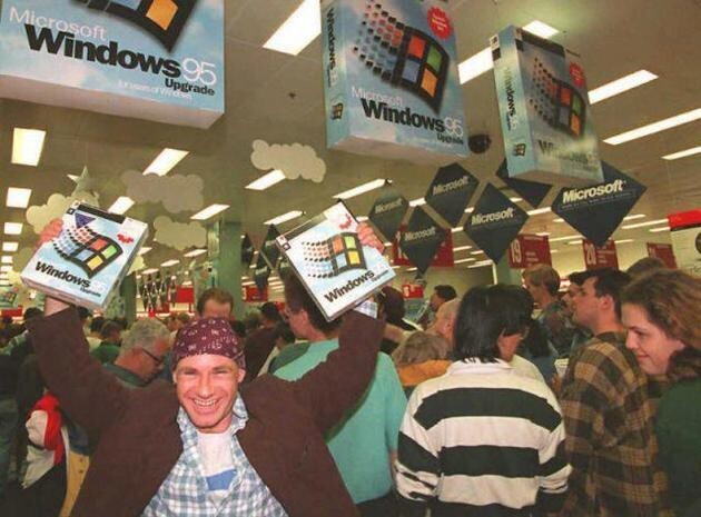 Старт продаж Windows 95.