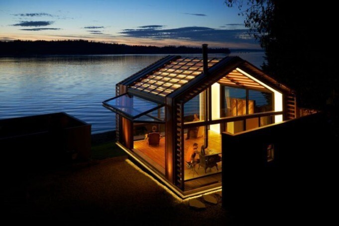 Как заброшенный гараж превратился в светящийся дом на берегу озера