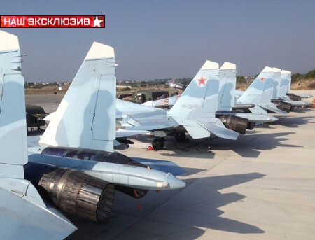 Су-30СМ готовятся к боевому вылету в Сирии