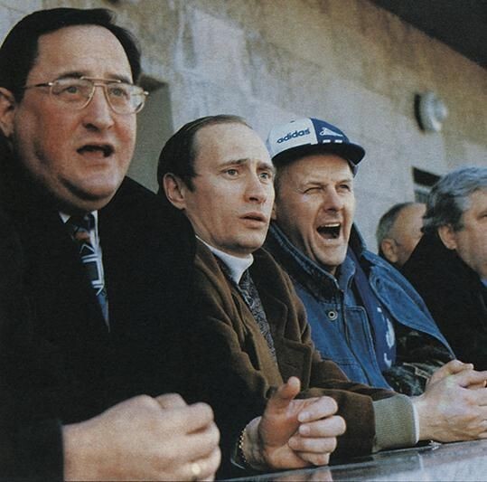Владимир Путин и Анатолий Собчак во время матча футбольного клуба «Зенит», 1990-е.