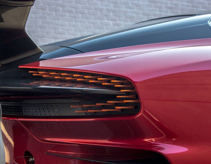 Первые гиперкары Aston Martin Vulcan отправились к своим владельцам