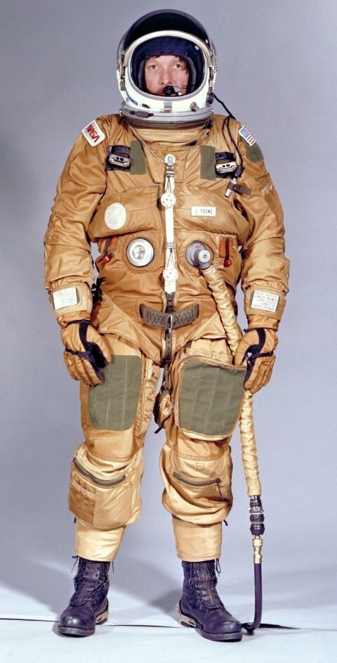 9. Спасательный костюм со Space Shuttle
