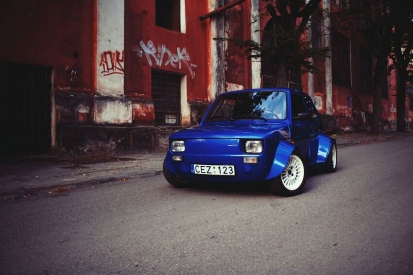 Очень горячая малютка - Fiat 126p