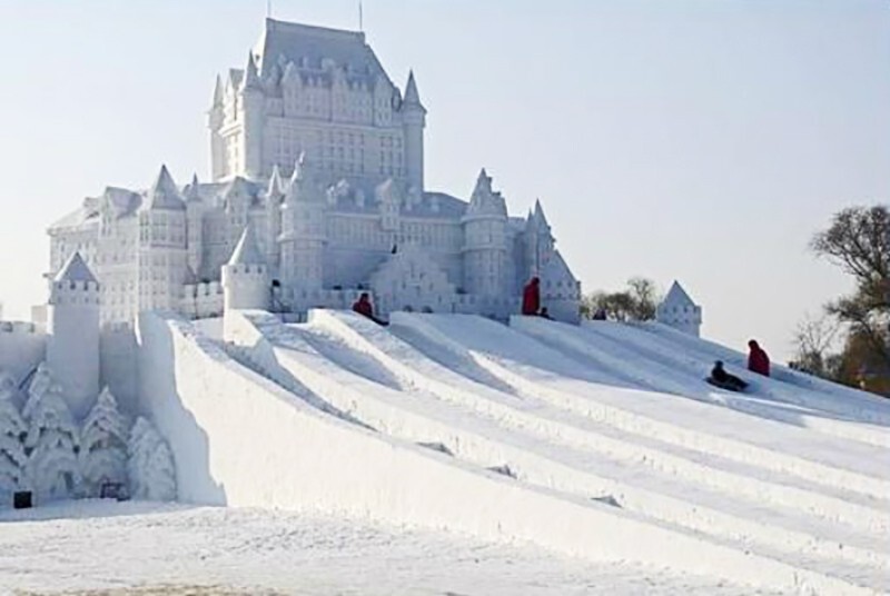 При создании этих невероятных скульптур не использовалось ничего, кроме снега