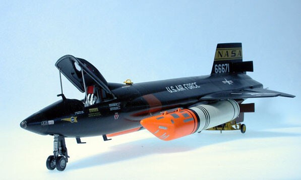 1. North American X-15             8200,8 км/ч