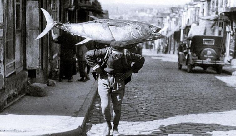 Рыбак в Истамбуле, 1930–e
