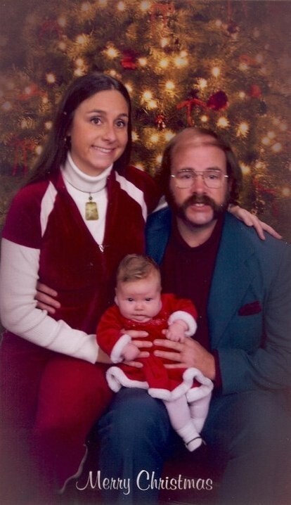 Эта семья вот уже 13 лет делает нелепые рождественские фотографии 