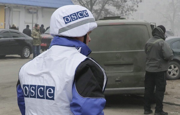 Представители ОБСЕ бросили Басурина и журналистов на растерзание «Айдара».