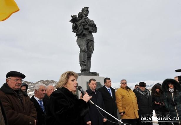 Памятник советским воинам открыли в Армении