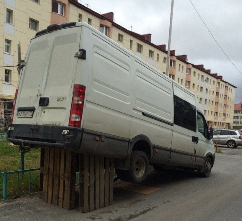 Эти люди явно не слышали о технике безопасности