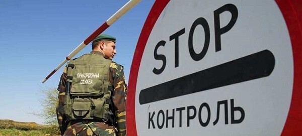 Три украинца на дрезине везли в ДНР лампочки и шампанское