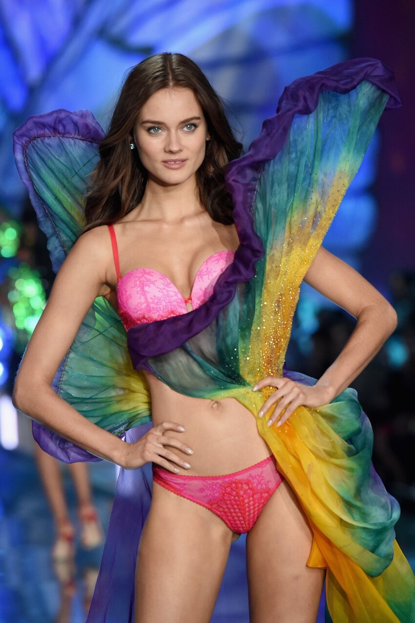 Все наряды с показа моды Victoria's Secret Fashion Show 2015