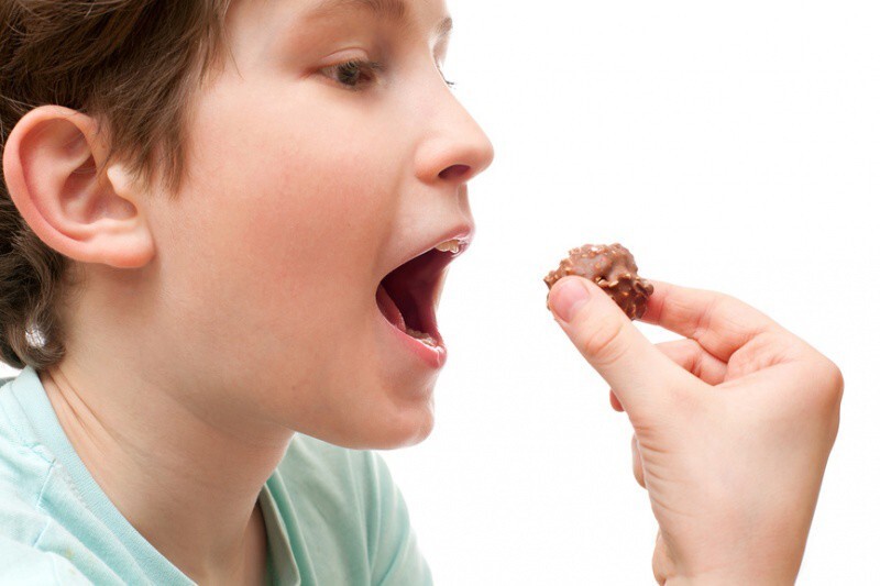 Кондитеры предупредили родителей об опасных конфетах