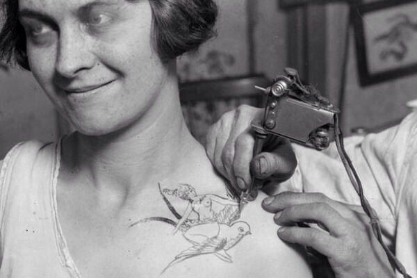 Бэтти Бродбент, одна из первых поклонниц татуировки. США, 1928 год