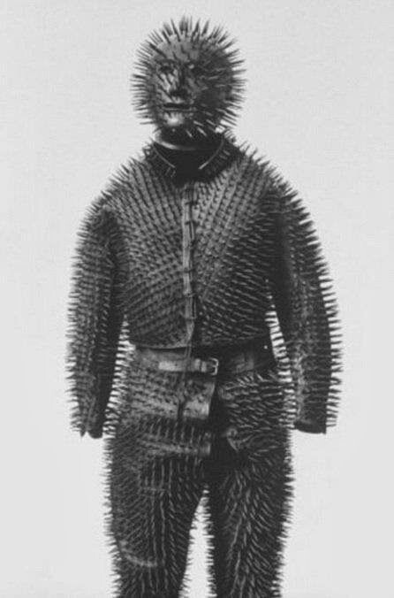 Сибирский костюм для охоты на медведя, 1800 год.